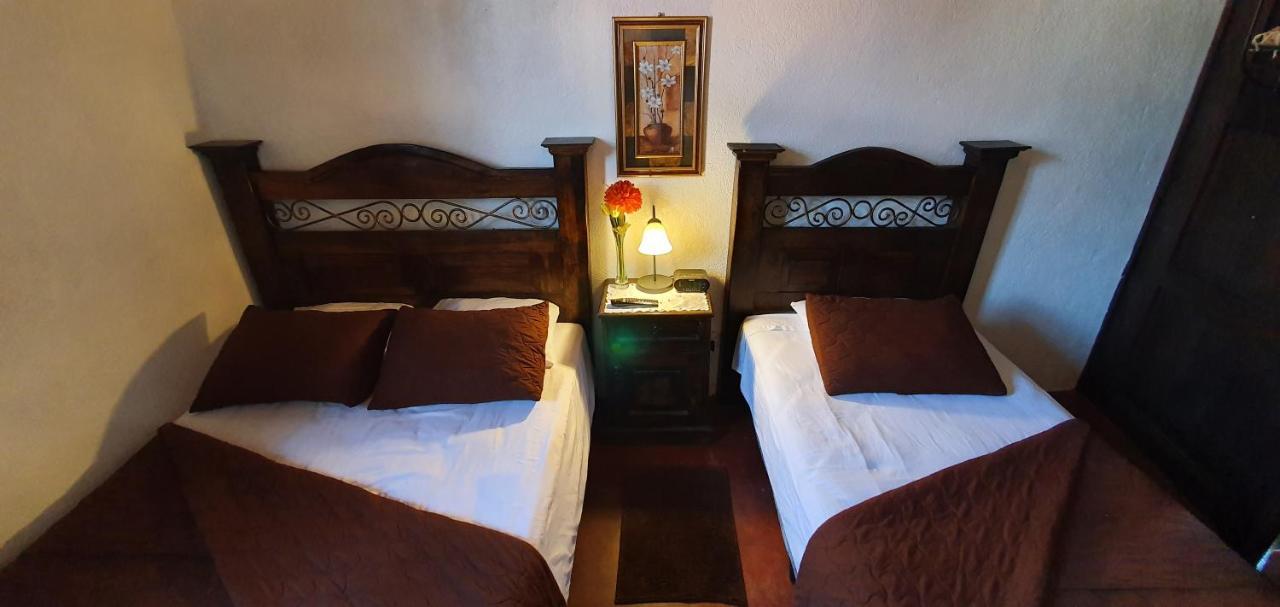 Parrot House Bed & Breakfast Antigua Exterior photo
